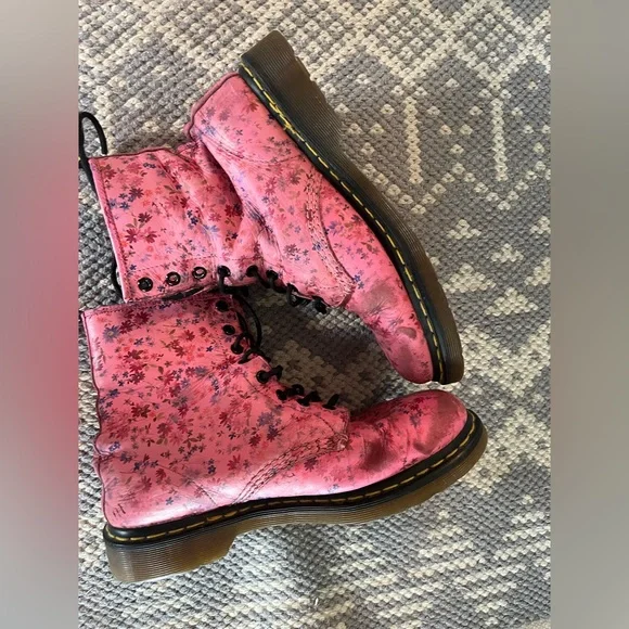 Dr Martens 1460W Pink Little Flowers Boots - Picture 4 of 11